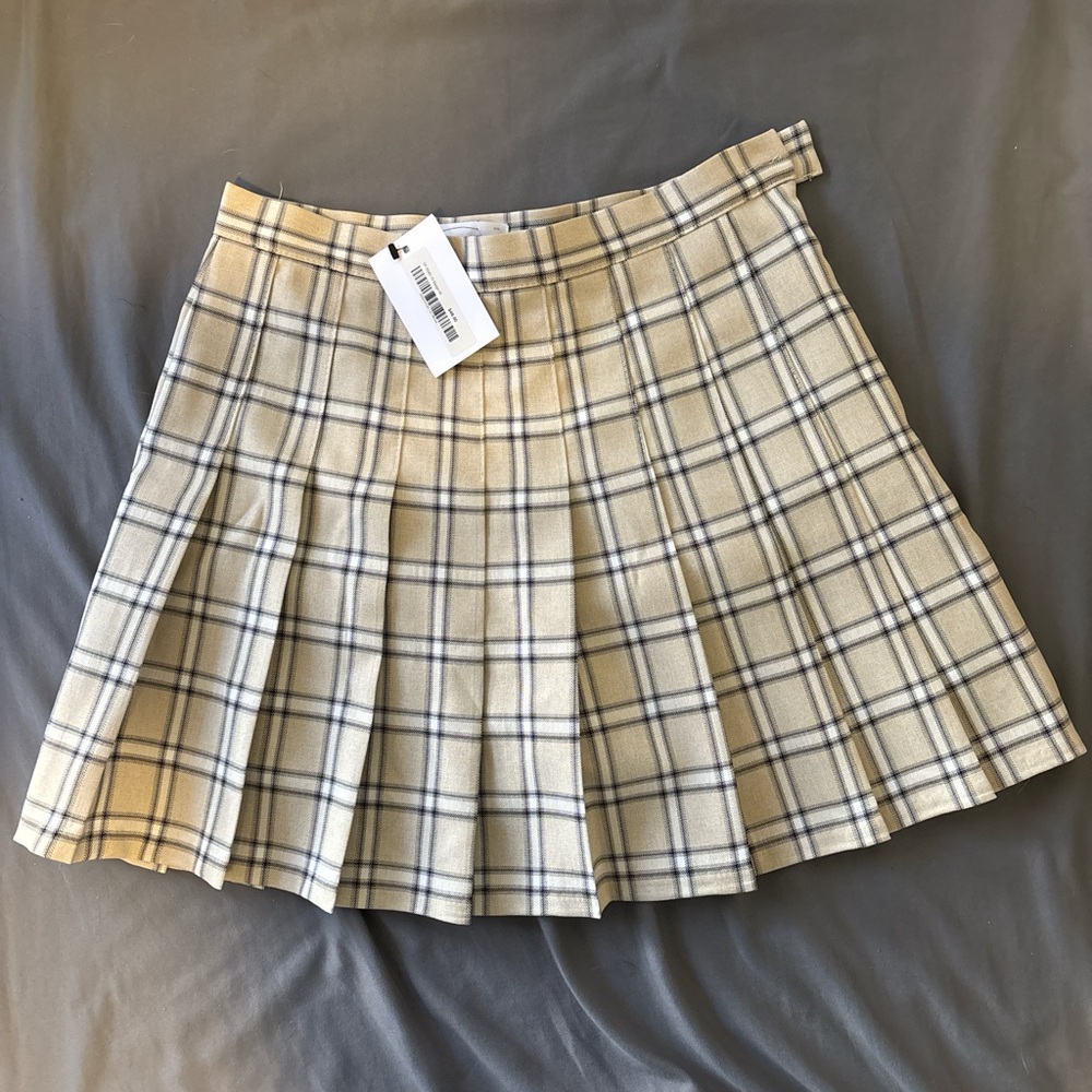NWT Oak + fort plaid miniskirt